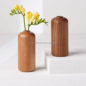 Vase à fleurs en bois sculpté à la main Vase de décoration de maison et de bureau Vase en bois rond en bambou fait à la main - Product Image 1
