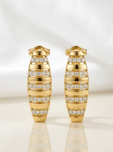 Boucles d'oreilles en or blanc avec diamants ronds taille brillant, unisexe, luxe, pour usage quotidien, couleur D, diamants de laboratoire, or massif 9 carats, certifiées AIGS - Product Image 5