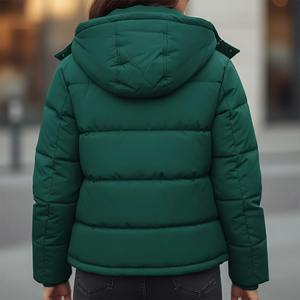 Veste matelassée verte à capuche avec logo brodé, fermeture éclair, coupe-vent, manteau d'hiver décontracté, longueur courte, rembourrage épais en polyester - Product Image 2