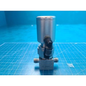 Swagelok SS-BNS4 Bellows-<b>Sealed</b> Valve Used As Is Legacy Semiconductor Equipment Parts - Product Image 5