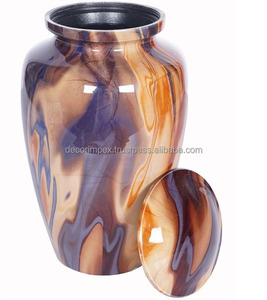 Urna Moderna Hecha a Mano de Latón con un Distintivo Patrón de Mármol en Espiral en Colores Marrón, Morado y Azul - Product Image 1