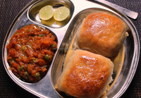 Assiette de service rectangulaire en acier inoxydable, assiette à compartiments en acier inoxydable | Plateaux à pav bhaji à 3 compartiments, plateau à thali indien, plateau à repas