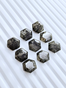 Cuarzo rutilado negro AAA facetado hexagonal, piedra suelta de 12*12 mm, GEMA 100% NATURAL para la fabricación de joyas a precio de mayoreo. - Product Image 4