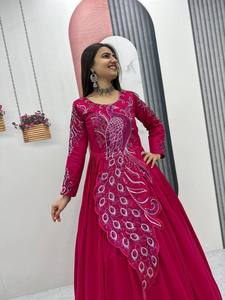 Vestido Étnico de Seda Vichitra Bordado en Rosa Brillante con Lentejuelas de Pavo Real y Mangas Largas para Mujer, Ideal para Bodas, Graduaciones y Fiestas de Diwali - Product Image 4