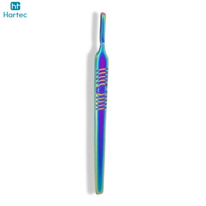 Kit de manucure professionnel 3 pièces Rainbow Finish, ensemble de pinces à cuticules, d'hémostat et de manche de scalpel en acier inoxydable irisé - Product Image 2