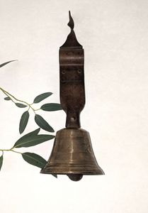 กระดิ่งประตูเหล็กโบราณพรีเมียม ดีไซน์สวยงาม เหมาะสำหรับเป็นของขวัญ ตกแต่งบ้าน และตกแต่งภายนอก - Product Image 6