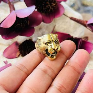 Anillo gótico de latón con diseño de pantera, chapado en oro, estilo punk, unisex, para motociclistas. - Product Image 2