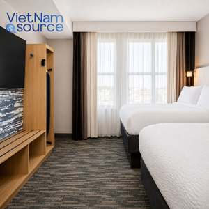 Meubles d'hôtellerie Garner Inn fabriqués au Vietnam, conçus pour les projets de rénovation hôtelière avec une construction en MDF de qualité commerciale - Product Image 2