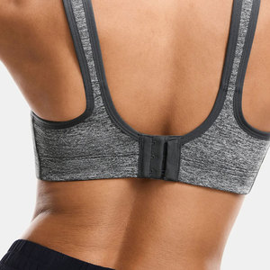 Conjunto Deportivo Gris para Mujer, Sujetador Deportivo de Alta Sujeción, Ropa Deportiva para Yoga, Diseño de Paneles de Malla Sin Costuras, Pantalones Cortos Negros - Product Image 5