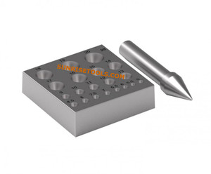 Outil de perçage pour bijoux en acier inoxydable, bloc à bords arrondis, 20 trous carrés, pour la création de bijoux DIY - Product Image 1