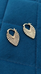 Pendientes de Aro con Forma de Corazón y Rayos de Sol, Chapados en Oro de 18K, Estilo Vintage, para Compromiso, Modernos, Unisex, Regalo, Joyería - Product Image 6