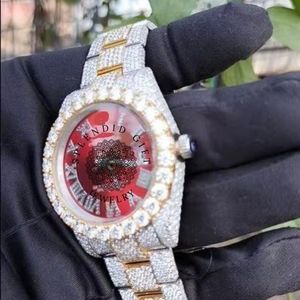 Splendide montre de luxe pour homme avec diamants, cadran rouge, mouvement à quartz analogique, cristal saphir, bracelet argenté, mouvement ETA, 10m, idéale comme cadeau. - Product Image 2