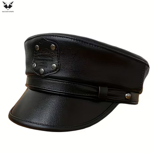 Casquettes en cuir noires personnalisées, nouvelle collection, design unique, meilleur fournisseur, prix de gros, fabriquées au Pakistan, pour tenues de club. - Product Image 2