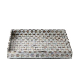 Plateau de service hexagonal de luxe fait main avec incrustation de nacre, motif mosaïque nid d'abeille moderne, pour la décoration de la maison et des hôtels - Product Image 1