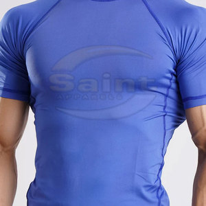 Camiseta de compresión ligera y ajustada para hombre, camiseta de compresión de color sólido de alta calidad para entrenamiento. - Product Image 6