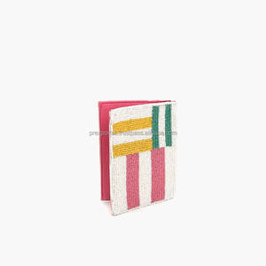 Nueva Funda de Pasaporte de Piel Sintética con Cuentas, Porta Tarjetas Bordado, Hecho a Mano con Lentejuelas, Perlas y Cuentas de Semillas, Botón Personalizado - Product Image 1