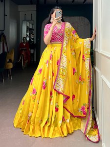 Lehenga très tendance en tissu georgette fleuri avec un imprimé élégant et une belle blouse brodée à la main - Product Image 3