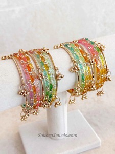 Juego de brazaletes de cristal coloridos con borlas chapadas en oro, joyería apilable de estilo bohemio para mujer, ideal para bodas. - Product Image 2