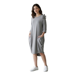 Robe longue en coton pour femmes, broderie Delta Sigma, regalia maçonnique héritage, pour sororité |   Broderie personnalisée pour femmes de la sororité - Product Image 1