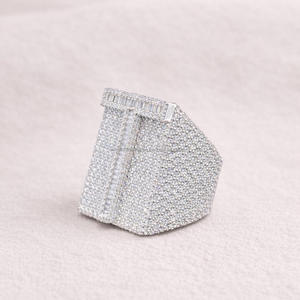 Anillo de compromiso con letra de moissanita helada, plata de ley 925 chapada en rodio, estilo hip hop, regalo de boda o aniversario - Product Image 2