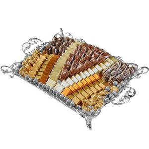 Plateau de service luxueux pour chocolats et bonbons, plateau en métal argenté de la plus haute qualité pour célébrations, mariages ou fêtes - Product Image 1