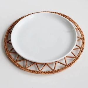 Assiette de présentation en rotin durable, dessous de plat en osier naturel résistant à la chaleur pour la salle à manger - Product Image 4
