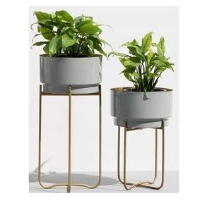 Jardinière décorative finition dorée avec support, pour intérieur et extérieur, décoration de jardin, jardinière en métal de luxe avec support en fil de fer - Product Image 5