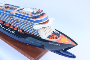 เรือสำราญ Mein Schiff 5เรือจำลองทำด้วยมือแบบพรีเมี่ยมของขวัญและของตกแต่ง - Product Image 5