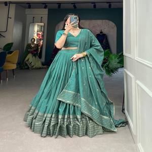 VASTRA COTTAGE Conjunto de Lehenga Choli de Chanderi Puro para Mujer con Dupatta, Borde con Tejido Zari y Lentejuelas, Ropa Étnica Festiva para Bodas - Product Image 4