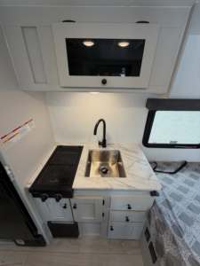 Mini caravane Teardrop légère et moderne, caravane de voyage, camping-car mobile, mini caravane de route standard - Product Image 3