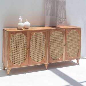 Aparador de Madera de Acacia con Puertas de Ratán Vandana Pebble Vento para Interiores de Hogar Modernos y Elegantes - Product Image 1