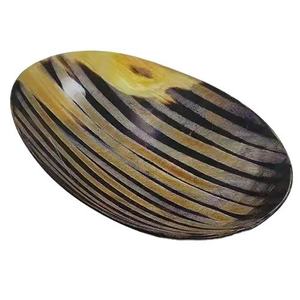Surface polie à la main et finition unique avec motif géométrique en forme de corne, idéale pour servir la soupe - Product Image 4