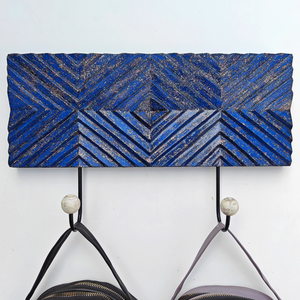 Porte-clés mural décoratif en bois sculpté, finition bleue élégante, fait main, en bois d'ingénierie - Product Image 2