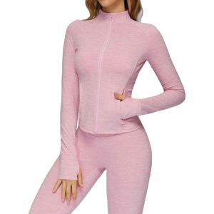 Nouvel ensemble de yoga pour femmes avec logo personnalisé, jupe et haut, tenue de sport sexy 2 pièces, respirante et écologique - Product Image 1