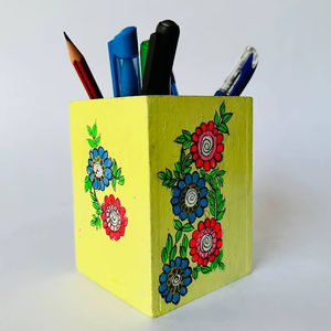 Portalápices Cuadrado Metálico con Impresión UV, Diseño Estético, Color Blanco y Azul, Organizador de Escritorio para Brochas de Maquillaje y Artículos de Oficina - Product Image 1