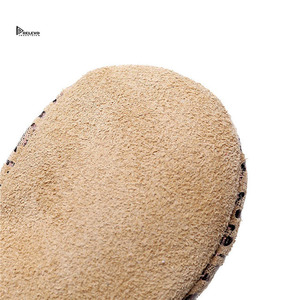 Zapatos de cuero para bebé al por mayor, suela blanda para primeros pasos, suela flexible, OEM - Product Image 5