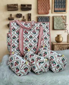 Sac fourre-tout en coton brodé fait main avec poches zippées, style tendance, sac de shopping d'hiver, motif floral blanc et rouge, écologique - Product Image 2