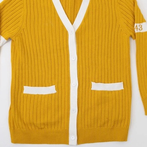 เสื้อคาร์ดิแกนถักสำหรับผู้หญิง Philo Sigma Gamma Rho คอวี แขนยาว ปักลาย แต่งกระดุมสีเหลือง เสื้อกันหนาวสีพื้นสำหรับฤดูหนาว - Product Image 5