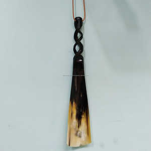 Chausse-pied artisanal de haute qualité en véritable corne de bœuf avec manche rond en corne massif, au meilleur prix - Product Image 4