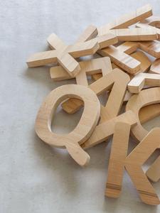 Letras y Números del Alfabeto de Madera, Ecológicos, Forma Cuadrada, Tema Moderno, Hechos a Mano, Duraderos, Artesanía Natural para Decoración del Hogar - Product Image 4