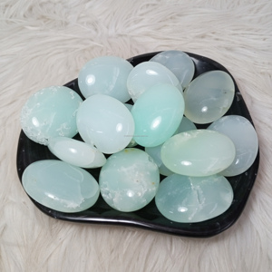 Vente en gros pierre de palmier chrysoprase naturelle d'Indonésie de haute qualité pierres précieuses artisanat cristal de guérison taille 45x35x15mm - Product Image 2