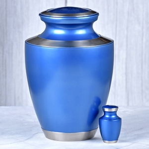 Urna funeraria de latón floral negra y dorada para adultos con superficie brillante para cenizas humanas, urna conmemorativa y de entierro. - Product Image 2