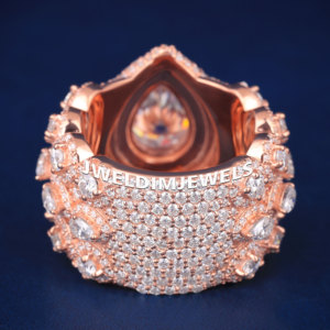 Anillo de hip hop RTS Ice Out personalizado, estilo robusto, oro rosa, forma de pera con diamantes redondos, claridad D VVS, probado con el probador de diamantes. - Product Image 4
