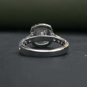 Bague de fiançailles en moissanite taille coussin avec halo de diamants DOPE JEWELLS en acier inoxydable et argent 925, bague élégante, cadeau pour elle - Product Image 4