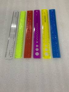 Regla Flexible de 30 cm, Herramienta de Medición de Plástico Colorida con Números del Alfabeto - Product Image 5