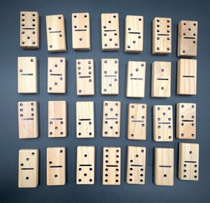Juego de Dominó Doble Seis de Madera de Colores ILAHI, 28 Piezas, Ecológico, Tallado y Grabado, Diseño Antiguo, Caja Rectangular Alta de Madera - Product Image 4