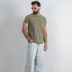 T-shirt en coton vert olive pour homme, coupe décontractée, manches courtes, col rond, broderie, couleur unie, jersey tricoté, design simple - Product Image 4