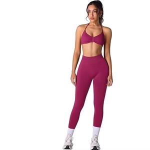 Conjuntos deportivos morados de Pakistán con sujetador deportivo tipo halter, conjunto de dos piezas de alta calidad para mujer, para deporte. - Product Image 1