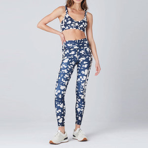 Ensemble de yoga pour femmes sur mesure, différentes couleurs, qualité supérieure, dernier design, pour la salle de sport et les entraînements. - Product Image 1