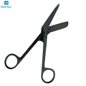 Tijeras para Vendajes Lister de 5.5 Pulgadas, Color Negro Titanio, Instrumento Quirúrgico de Acero Inoxidable, Tijeras Médicas para Aplicación de Apósitos - Product Image 2